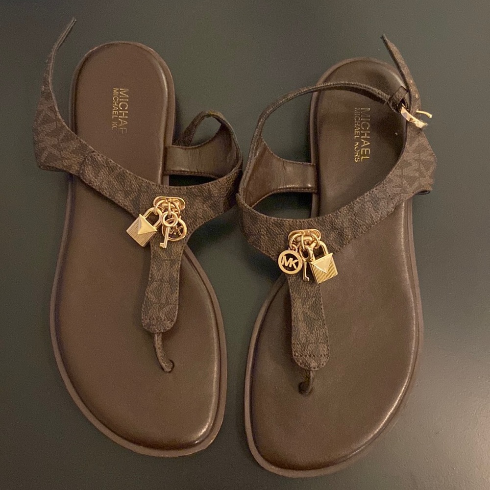 Michael Kors 7.5 sandals